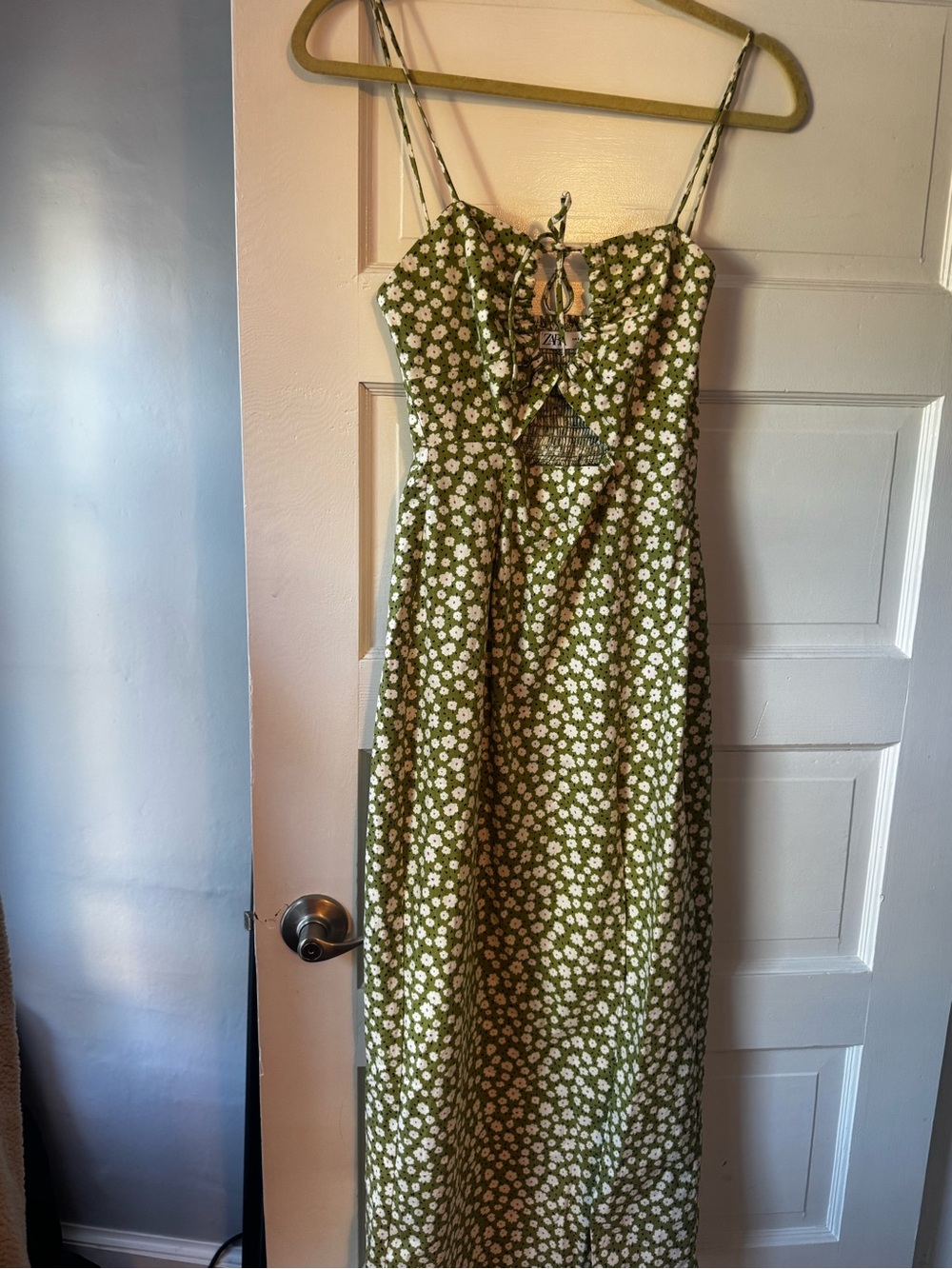 Zara Olive Green Floral Midi Dress with White Daisies